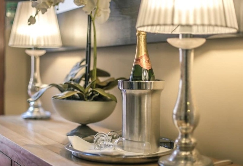 酒店 Mc Kevitts Village