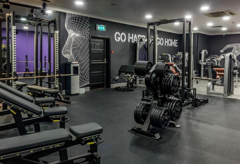 Отель Midleton Park