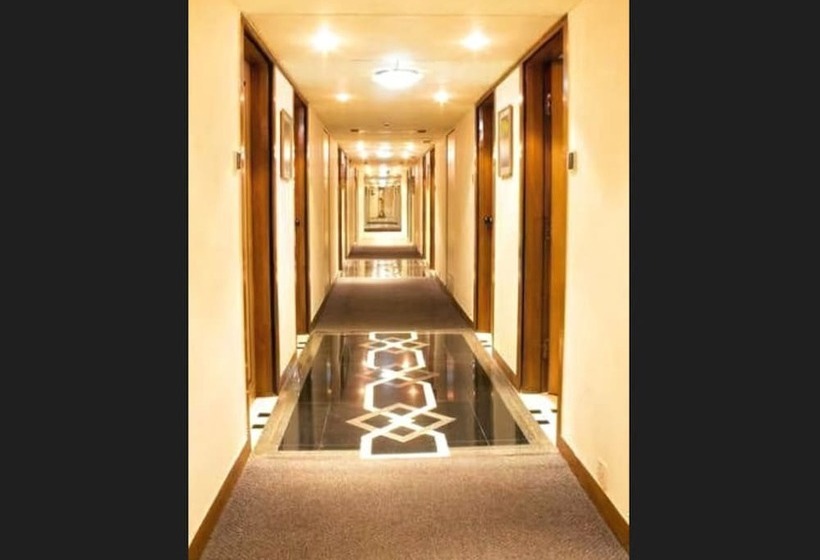 هتل Midtown Pritam