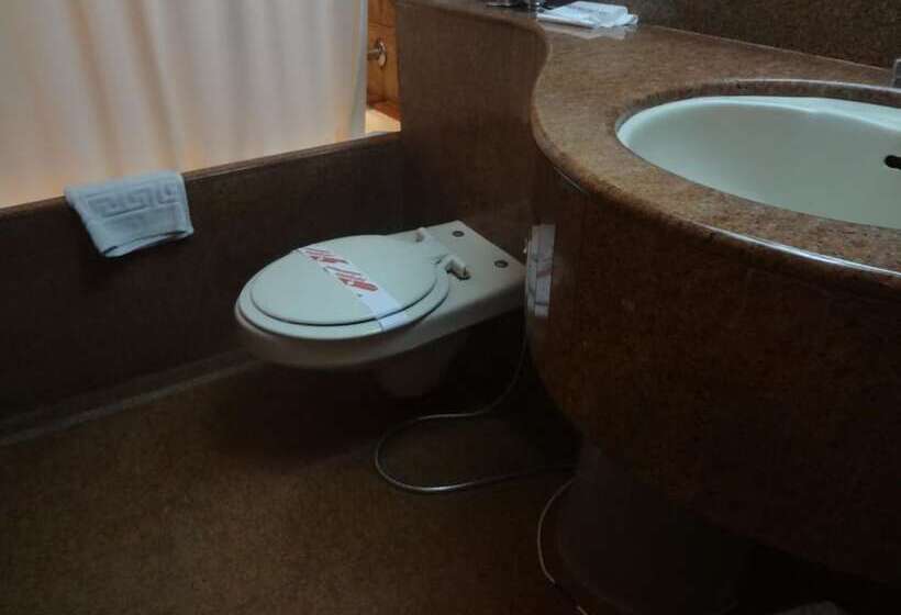 هتل Midtown Pritam