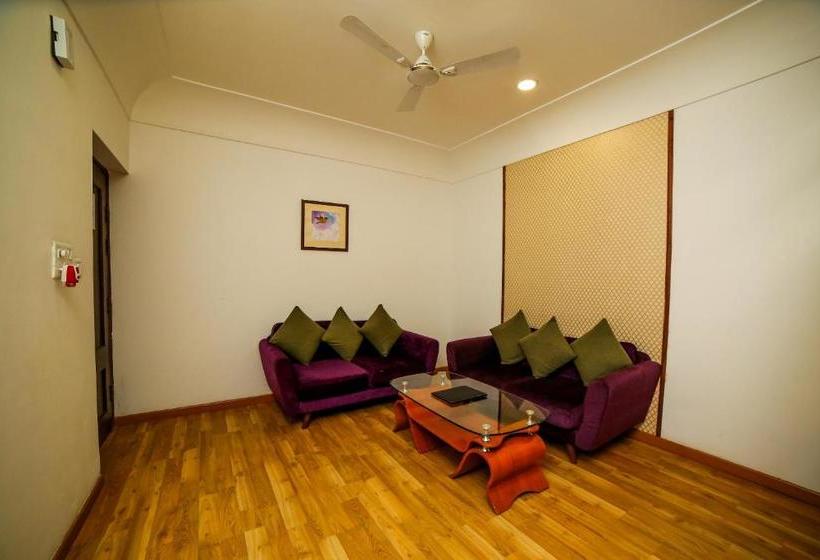 בית מלון כפרי Mpt Palash Residency, Bhopal