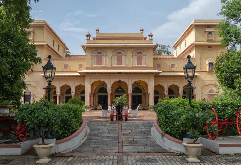 Отель Narain Niwas Palace