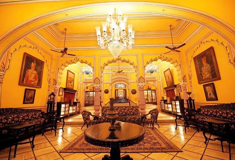 Отель Narain Niwas Palace