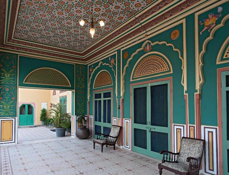 Отель Narain Niwas Palace