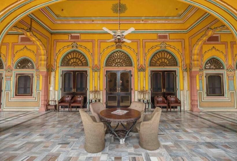 Отель Narain Niwas Palace