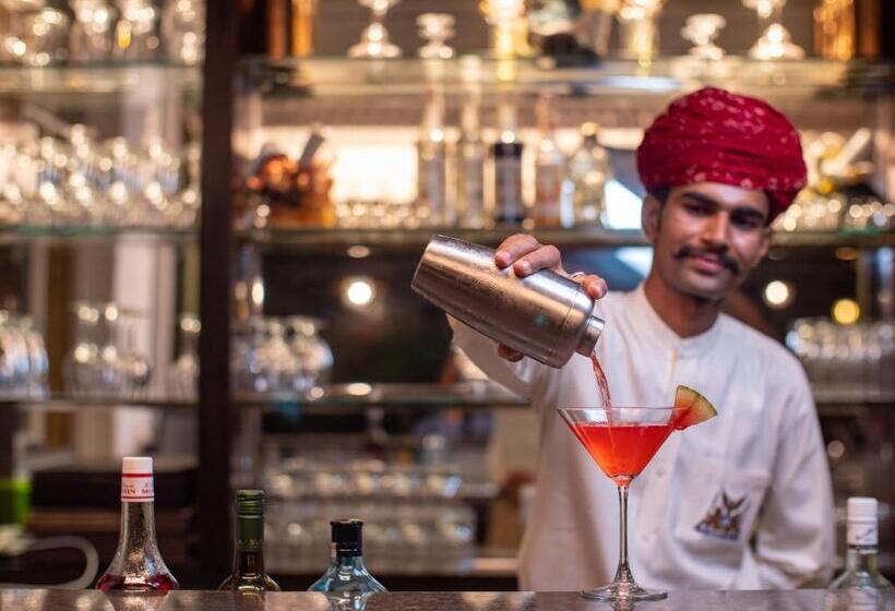 Отель Narain Niwas Palace