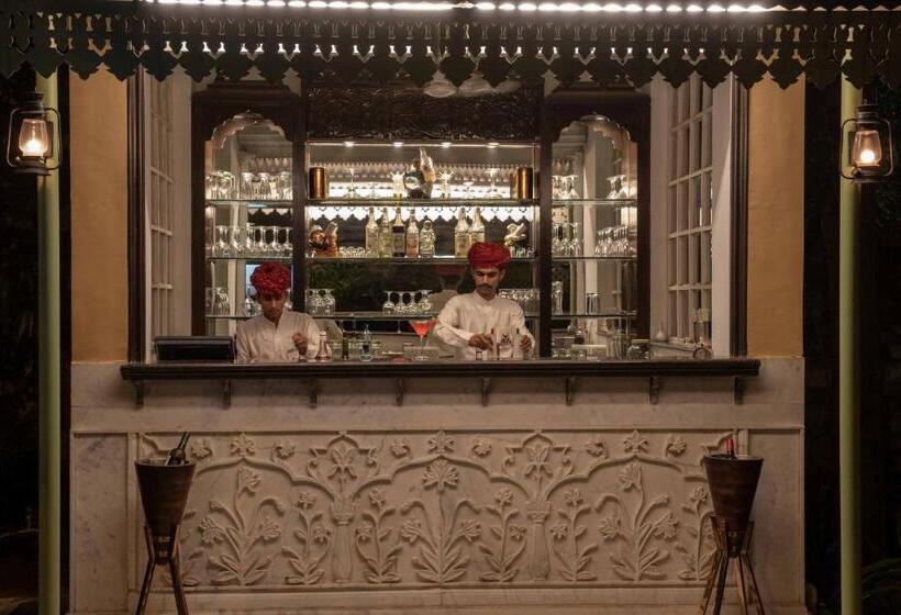 Отель Narain Niwas Palace