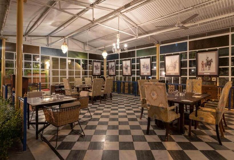 Отель Narain Niwas Palace