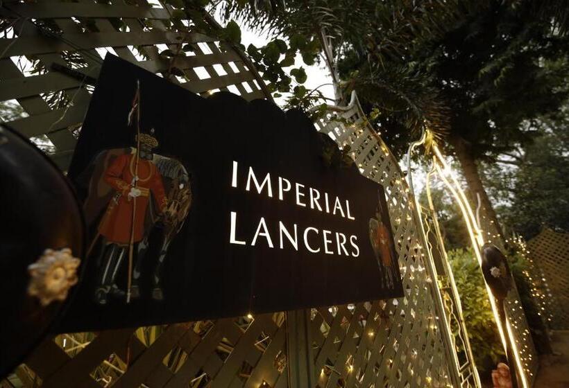 Отель Narain Niwas Palace