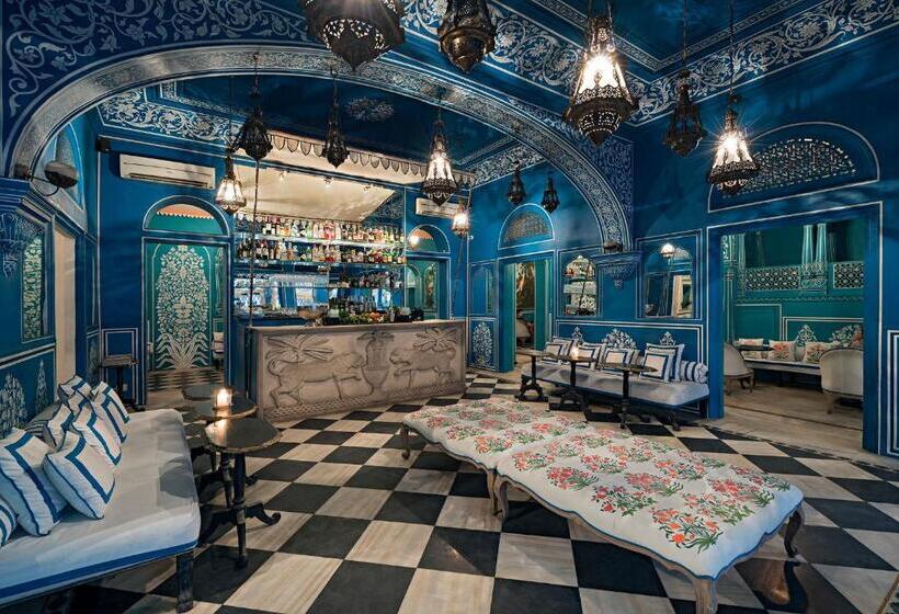 Отель Narain Niwas Palace