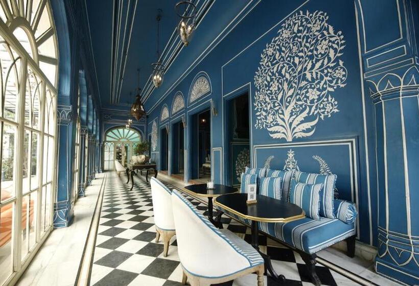 Отель Narain Niwas Palace