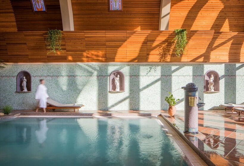 ホテル Carbona Thermal Spa