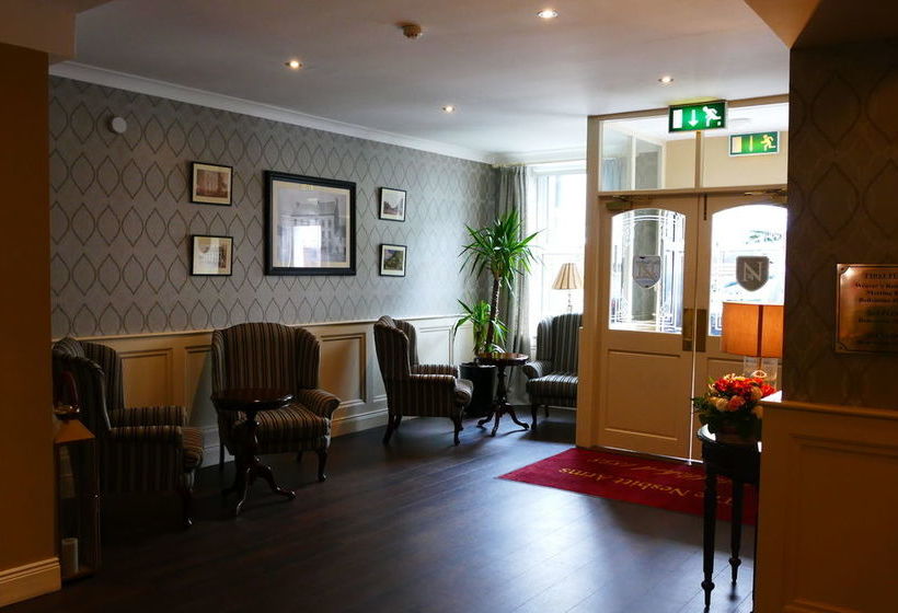 בית מלון כפרי Nesbitt Arms Boutique