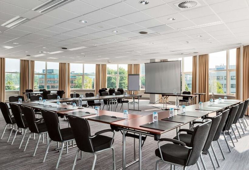 Отель NH Zoetermeer