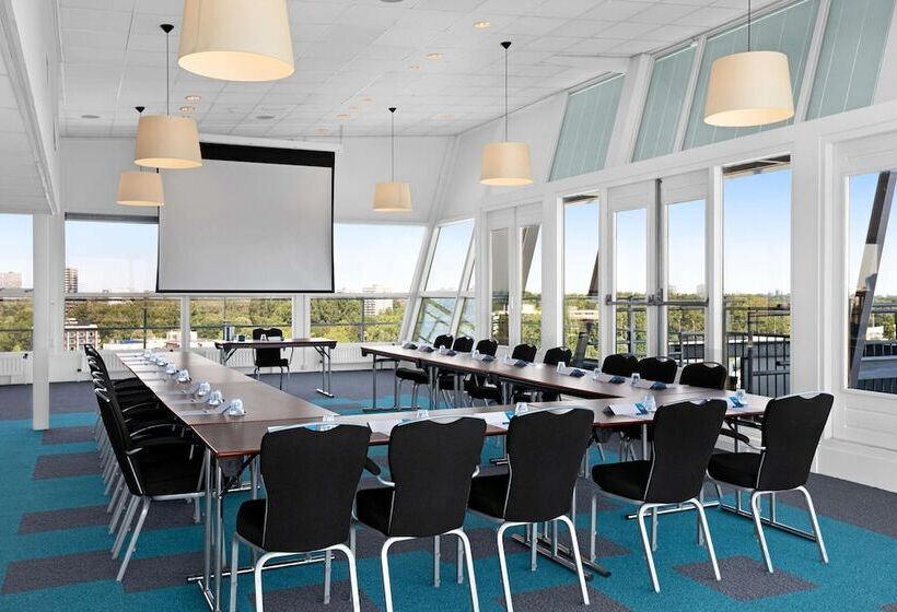 Отель NH Zoetermeer