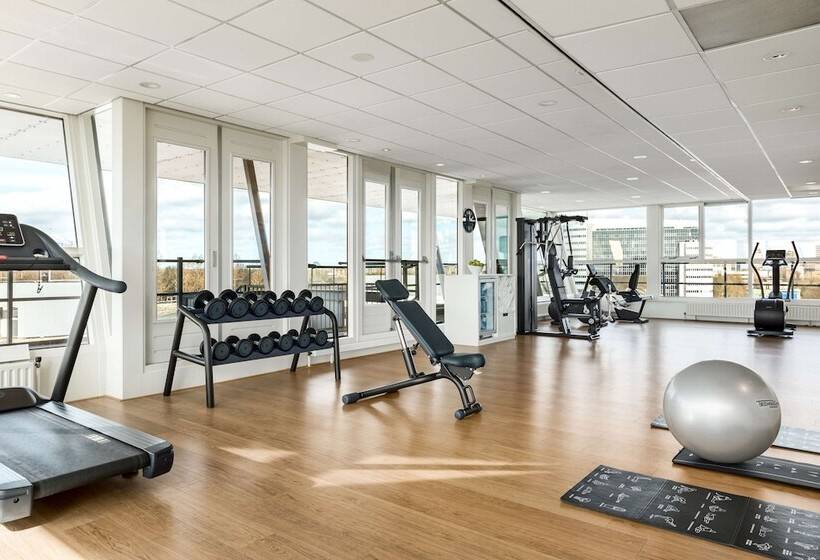 Отель NH Zoetermeer