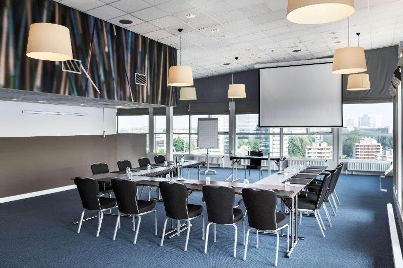 Отель NH Zoetermeer