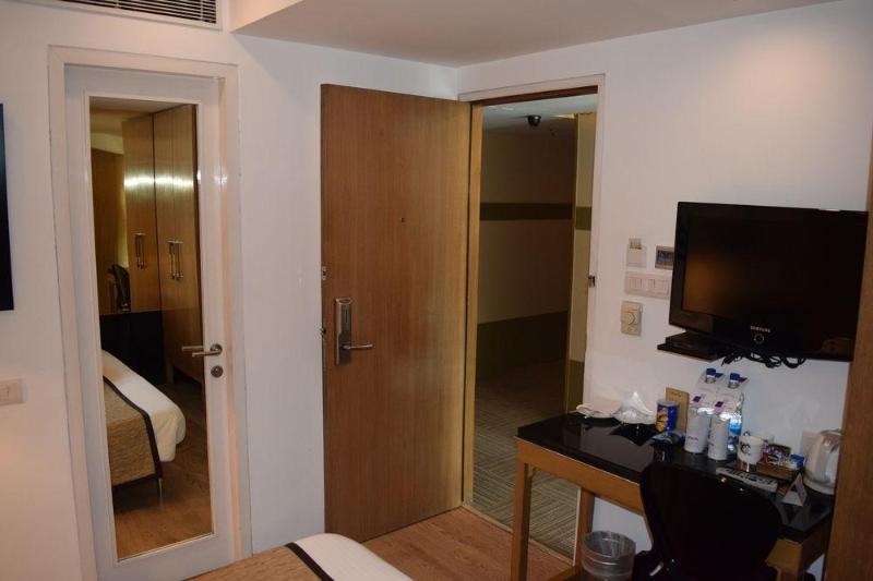 Отель Palace Heights