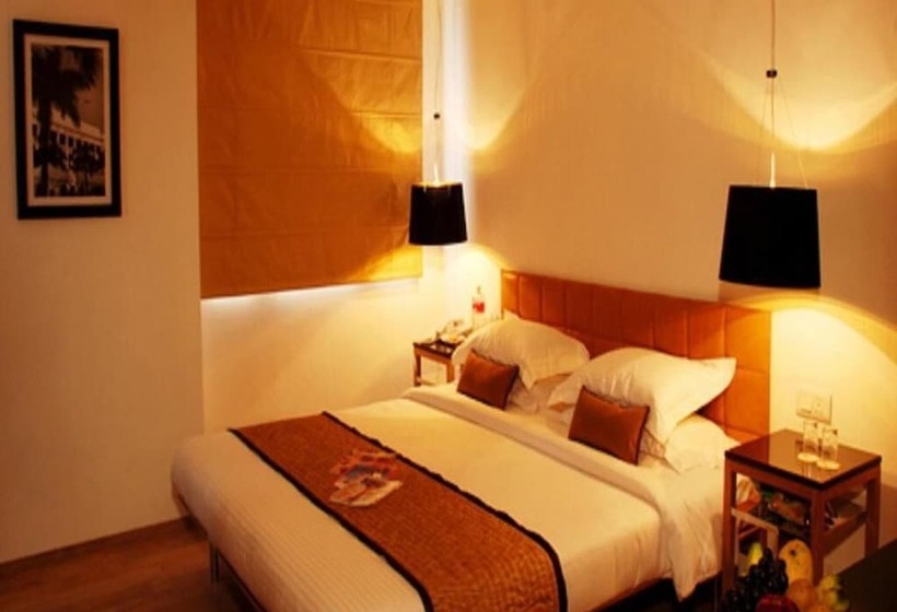 Отель Palace Heights