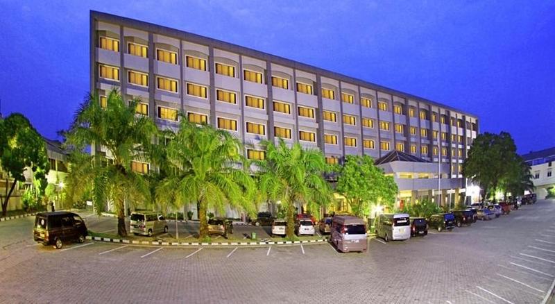 هتل Pangeran Beach