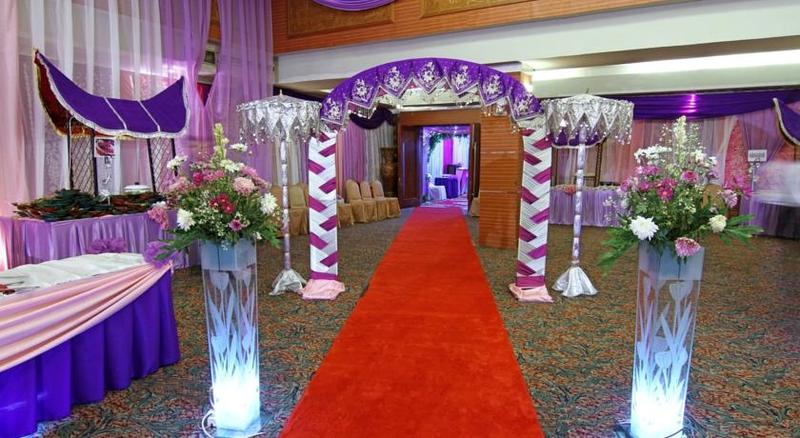 Отель Pangeran Beach