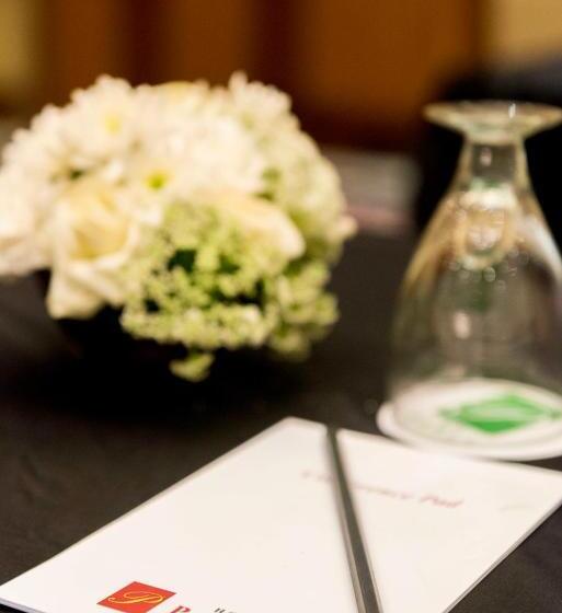 فندق Parle International