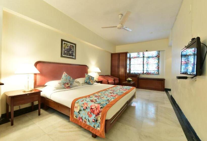 فندق Parle International