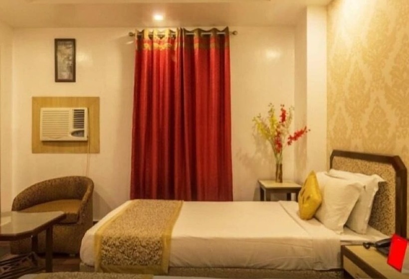 هتل Prag Continental