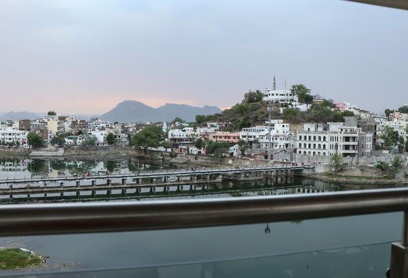 Rajdarshan   A Lake View Hotel In Udaipur