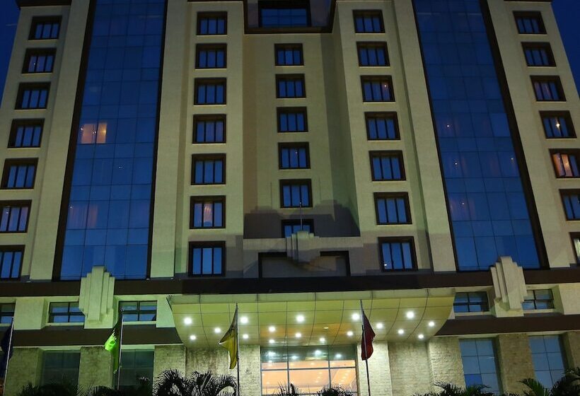 בית מלון כפרי Regenta Central Deccan