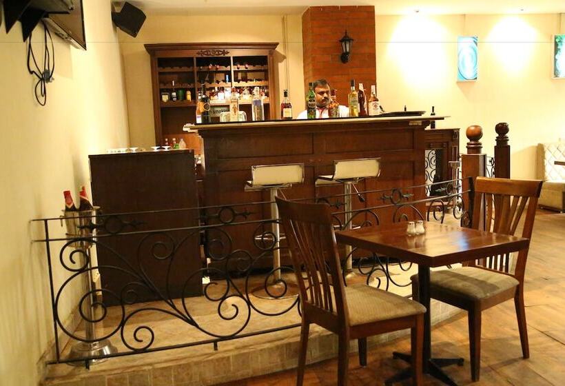 בית מלון כפרי Regenta Central Deccan