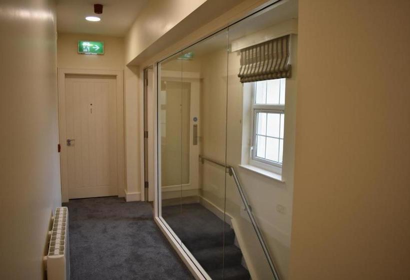 ホテル Round Tower