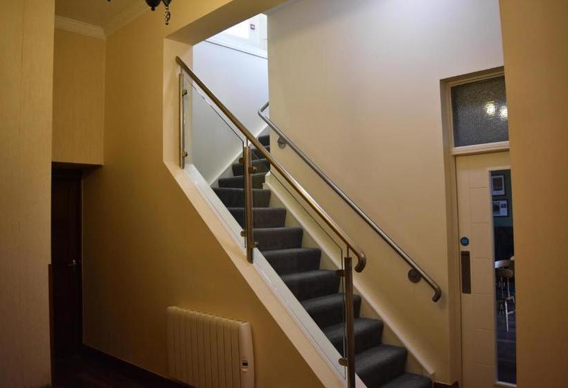 ホテル Round Tower