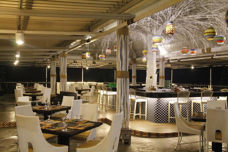 Отель Royal Safari Garden Resort & Convention