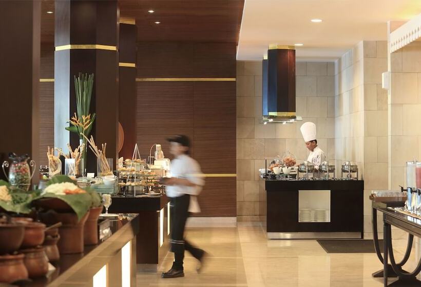 Отель Santika Premiere Jogja