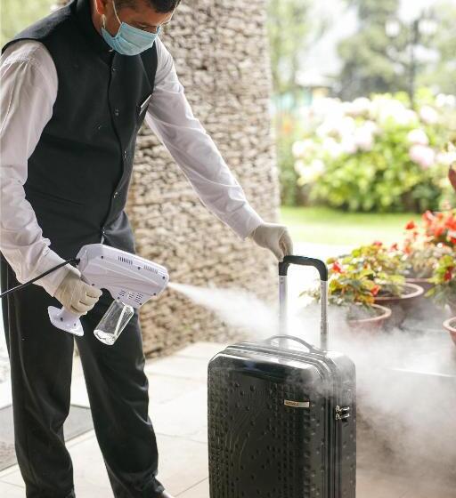 בית מלון כפרי Shervani Hilltop Resort