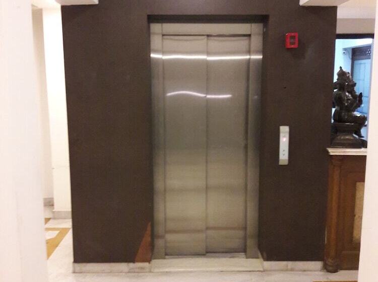 בית מלון כפרי Shiva Residency