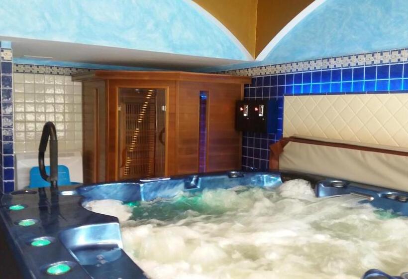 בית מלון כפרי Siesta Club Apartman Harkány