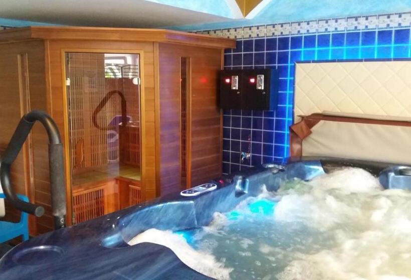 בית מלון כפרי Siesta Club Apartman Harkány