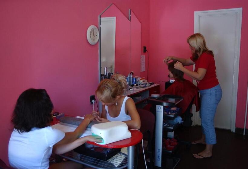 בית מלון כפרי Siesta Club Apartman Harkány