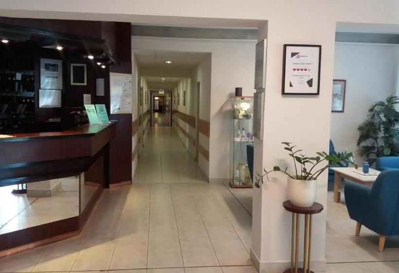 בית מלון כפרי Siesta Club Apartman Harkány