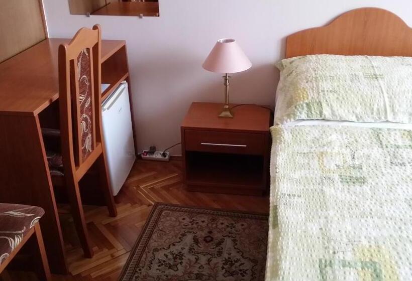 فندق Stop Panzio