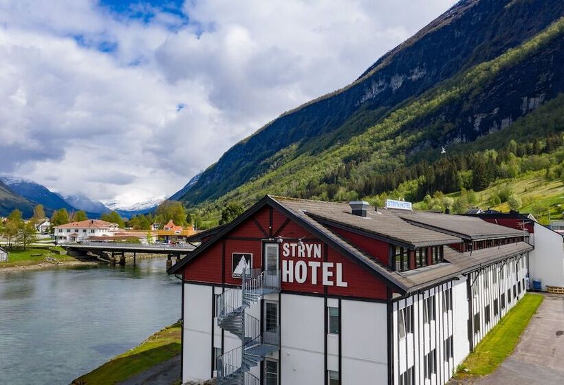 هتل Stryn
