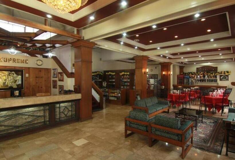 בית מלון כפרי Supreme