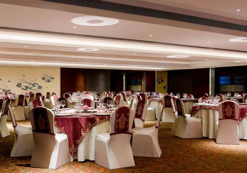فندق Grand Mercure Vadodara Surya Palace