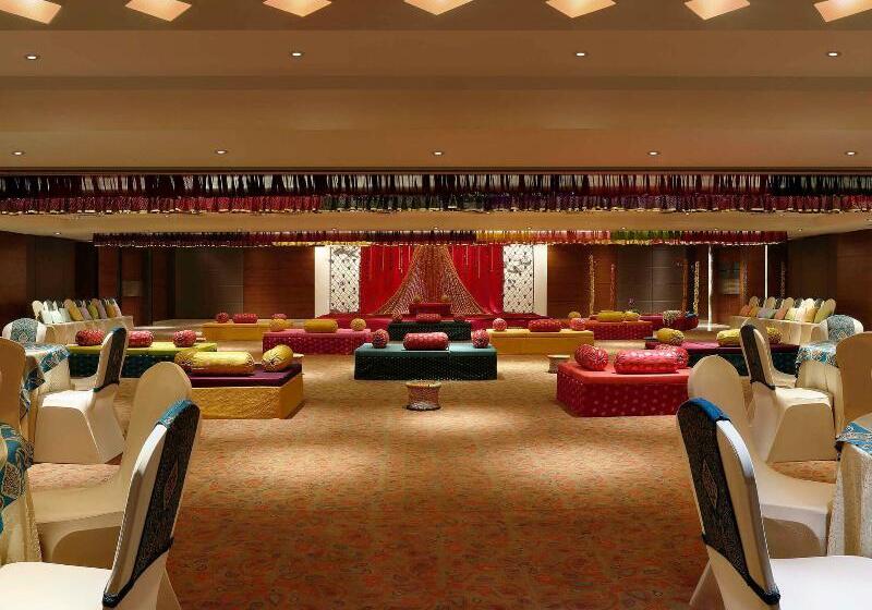فندق Grand Mercure Vadodara Surya Palace