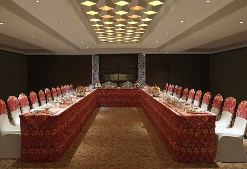 فندق Grand Mercure Vadodara Surya Palace