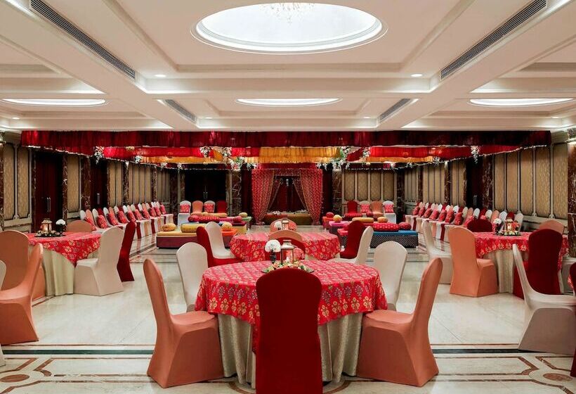 فندق Grand Mercure Vadodara Surya Palace