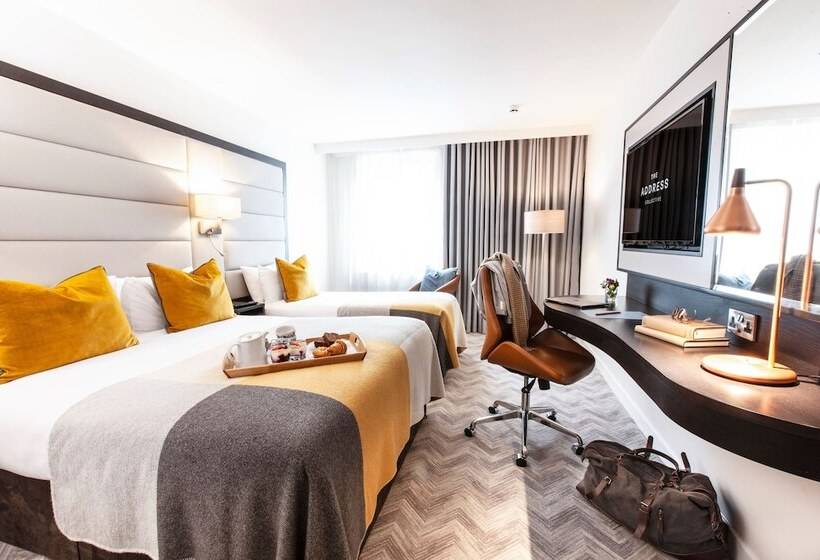 هتل The Address Connolly