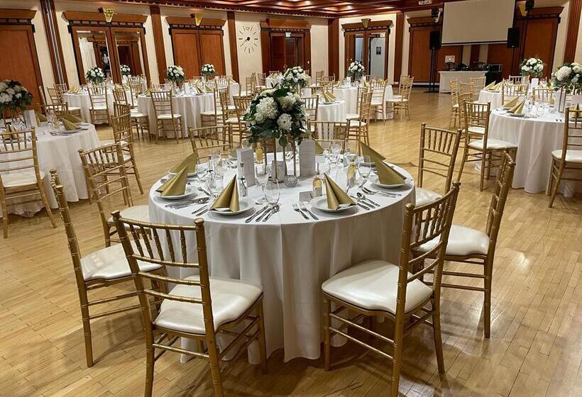 ホテル Verdi Budapest Aquincum